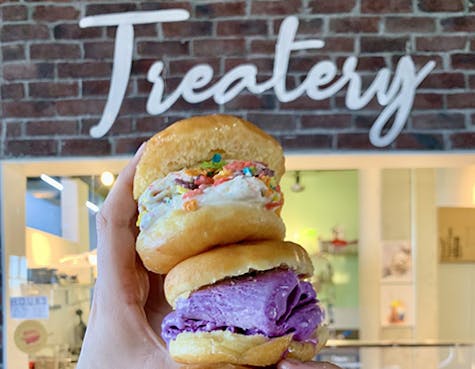 This Akron dessert shop is serving up new ways to consume our favorite icy treat. This Akron dessert shop is serving up new ways to consume our favorite icy treat.