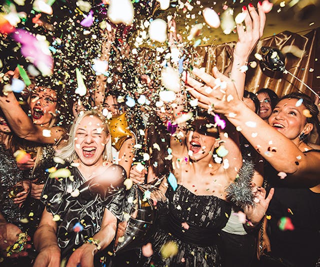 How to Host a Chic New Year's Eve Party