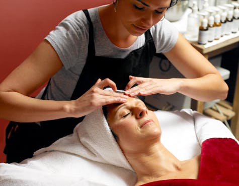Spa Guide: A White Pond Paradise Salon and Day Spa Spa Guide: A White Pond Paradise Salon and Day Spa